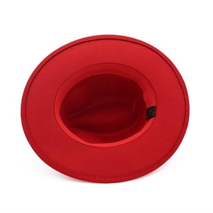 Chapeau Fedora rouge élégant à bord large en feutre pour homme et femme tendance