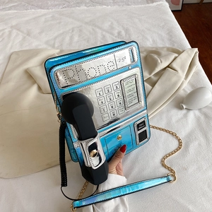 Bolso bandolera creativo de cuero PU azul láser en forma de teléfono público