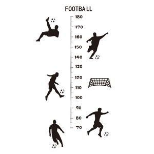 Detailansicht der Fußball-Messlatte mit Silhouetten von 70 bis 180 cm Höhe