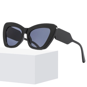 Cat Eye Sunglasses For Women UV400 Protection Big Frame PC AC Retro Trendy Summer Travel Vintage Eyewear