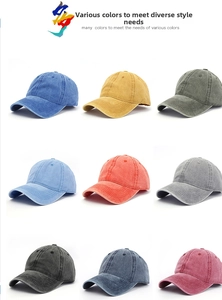 Griglia di nove cappellini da baseball in cotone lavato in vari colori stile vintage