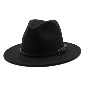 Chapeau fedora classique en laine noire avec bande en cuir et boucle métallique argentée
