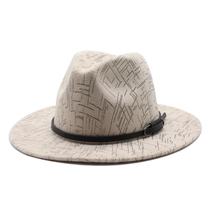 Chapeau Fedora Classique en Laine pour Hommes Femmes Large Bord Plat Chapeau de Jazz en Feutre Avec Boucle de Ceinture Imprimé