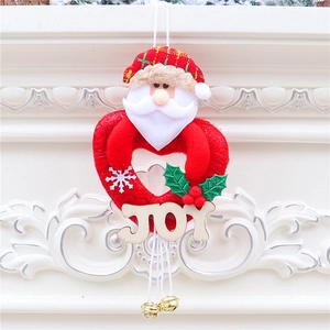 Kersthart pluche hanger met Kerstman en houten JOY bordje met gouden belletjes