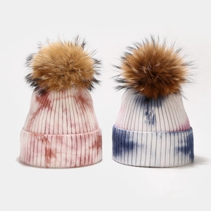 Gorro de Punto con Teñido Anudado de Invierno para Mujer con Pompon de Piel Sintética Grande Gorro Térmico con Dobladillo