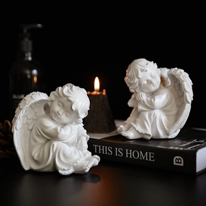 Lot de deux figurines d'anges blancs en résine pour décoration d'intérieur chic