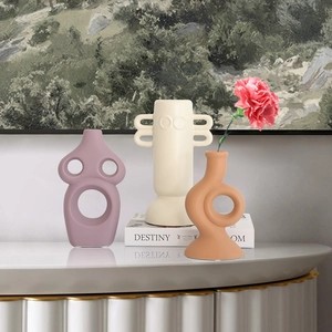 Juego de tres jarrones de cerámica nórdica Morandi con formas abstractas para decoración