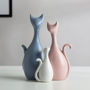 Set van 3 Scandinavische keramische kattenbeeldjes in blauw roze en wit voor interieur
