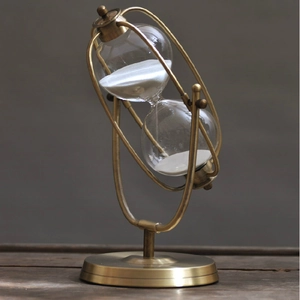Vintage Rotating Hourglass Sand Timer Metal Alloy Glass White Sand Decorative Desktop Ornament European Style Antique