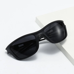 Polarized matte black cycling sports sunglasses with classic square frame for outdoor travel