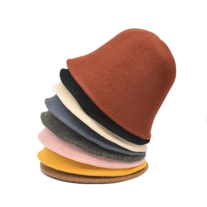 Chapeau Bob Tricoté pour Femmes Rétro Mélange de Coton Chaud Style Japonais Hiver Chapeau de Pêcheur Couleur Unie Cloche