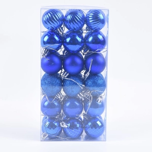 Detail of 36-piece 4cm blue Christmas ball set with matte and glitter finishes
