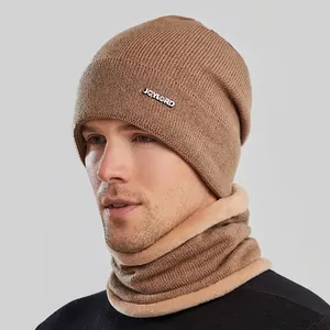 Ensemble d'hiver bonnet tricoté et cache-col avec doublure en polaire chaude en kaki