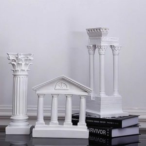 Lot de trois colonnes romaines et grecques en résine blanche pour décoration d'intérieur