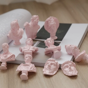 Set di mini busti classici in resina rosa Morandi per decorazioni nordiche da scrivania