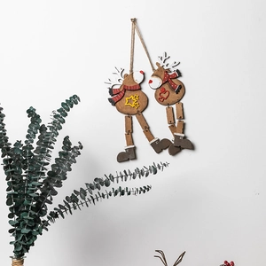 31cm wooden Christmas reindeer wall hanging decorations with red scarves and jute rope