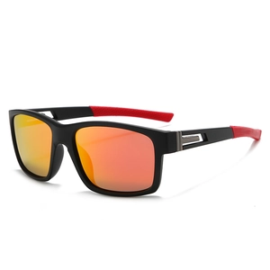 Lunettes de soleil de sport cyclisme avec monture noire mate et verres miroirs rouges