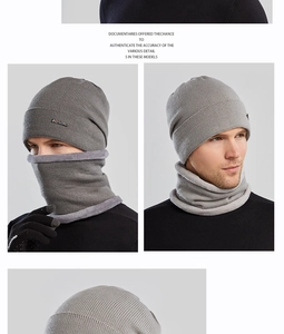 Ensemble d'hiver 3 pièces avec bonnet en tricot gris, écharpe doublée et gants tactiles