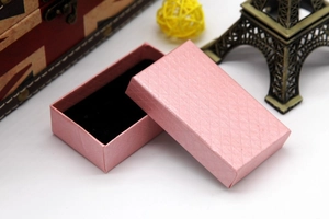 Pink diamond-textured jewelry gift box with black velvet sponge insert for necklaces