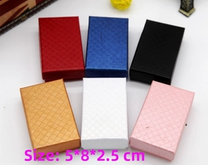 Multiple colorful diamond-patterned jewelry gift boxes sized 5x8x2.5cm in various colors