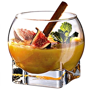 Lead-free glass pudding cup with round body and square base for creative desserts