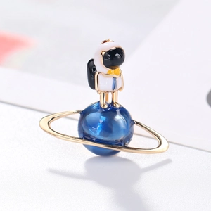 Astronaut and blue planet enamel brooch with space theme in high-quality alloy finish