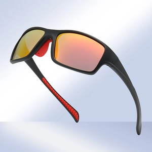 Lunettes de soleil de sport polarisées avec monture noire mate et verres miroirs orange