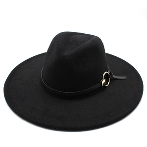 Klassischer schwarzer Wollfilzhut mit 9,5 cm breiter Krempe und goldenem Ring-Lederband