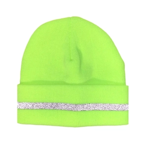Gros plan détaillé du bonnet en maille vert fluo avec bande de sécurité réfléchissante