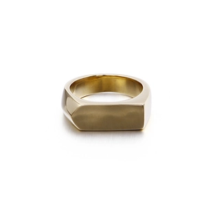 Polished gold stainless steel geometric signet ring for men in hip hop street style