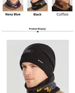 Detailansicht von Winter-Strickmütze und Schal-Set mit warmem Fleece-Futter