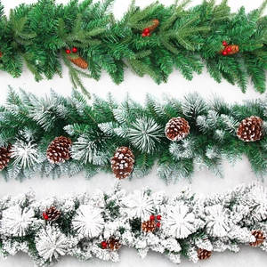 Guirlande de Noël 2,7m de luxe avec pommes de pin et baies, trois styles enneigés