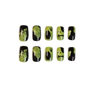 Faux ongles artistiques noir et vert fluo avec motif graffiti et forme carrée arrondie