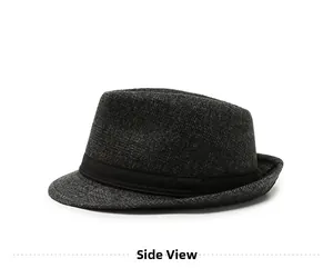 Seitenansicht des dunkelgrauen Fedora-Hutes mit schwarzem Ripsband und klassischer Form