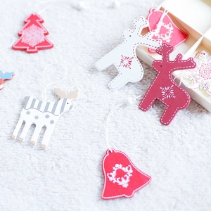 Christmas Wooden Ornaments Reindeer Snowflake Bell Tree Hanging Pendants Holiday Home Decor Nordic Style Red White
