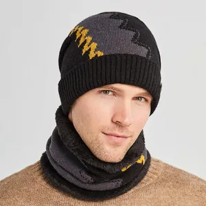 Herren Strickmütze und Schal Set mit grau-gelben geometrischen Mustern für Winter