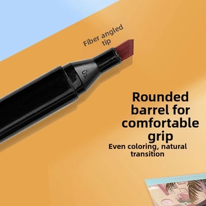 Detail of dual-tip marker featuring a fiber broad chisel nib and ergonomic rounded barrel