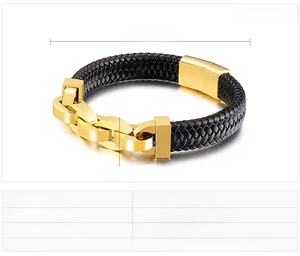 Vue détaillée du bracelet en cuir tressé 210mm avec boucle magnétique en acier doré