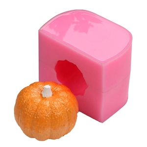 Stampo in silicone 3D a forma di zucca per candele e sapone con prodotto finito