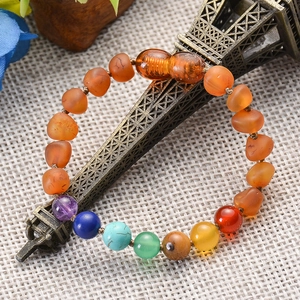 Bracelet pour bébé en ambre de la Baltique naturel et pierres fines colorées