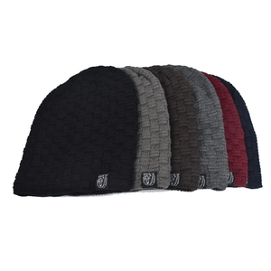 Winter chenille knit beanies set in six colors with fleece lining and square texture