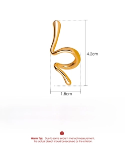 Detailed dimensions of the punk style gold snake ear cuff showing 1.8cm by 4.2cm size
