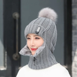 Cagoule tricotée grise pour femme avec doublure polaire, fermeture éclair et pompon