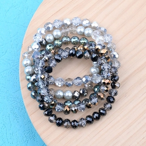 Bracciale elastico con perline di cristallo e sfaccettate in vetro colorato DIY