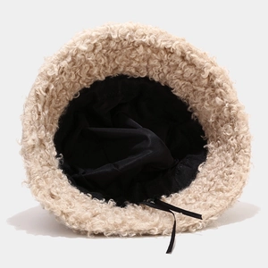 Beigefarbener Teddy-Fleece-Anglerhut mit verstellbarem Kordelzug und Innenfutter