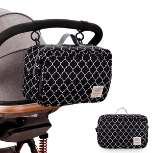 Wasserdichte Wickeltasche mit Marokko-Muster, Kinderwagen-Haken und Tragegriff-Detail