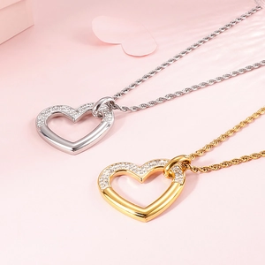 Colliers pendentifs coeur en cristal dorés et argentés avec chaîne torsadée chic