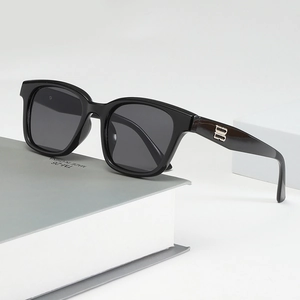 Square Sunglasses And Fashion Eyewear UV400 Protection PC Frame Trendy Oversized Glasses For Men Women