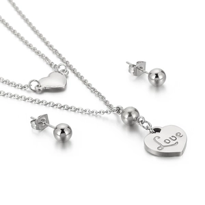 Ensemble collier pendentif cœur et boucles d'oreilles boules avec gravure Love