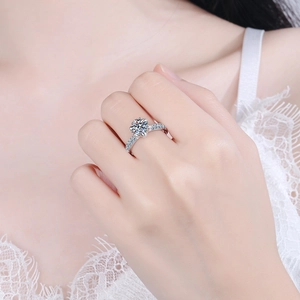 S925 sterling silver snowflake ring with 1 carat moissanite and 6-prong setting